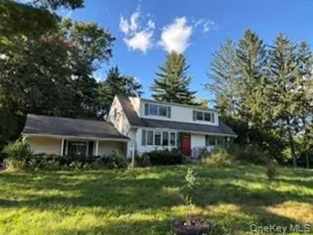 4 Spruce Street, Nanuet