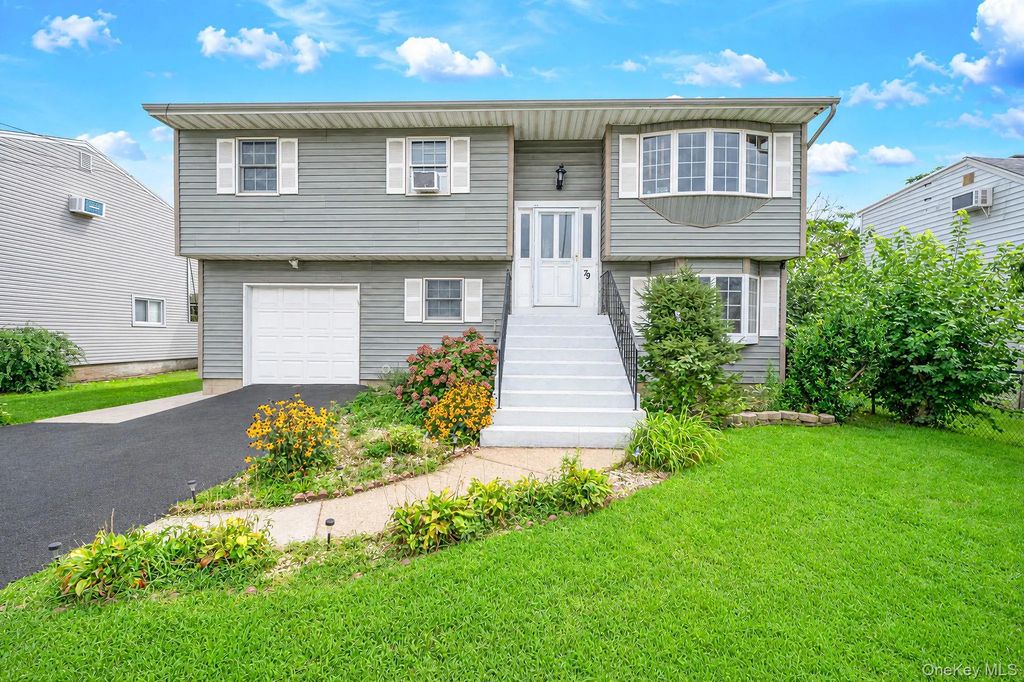 79 Jefferson Street, Freeport