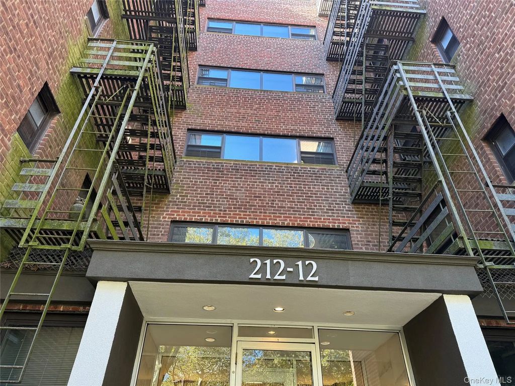 212-12 73rd Avenue # 4b, Oakland Gardens