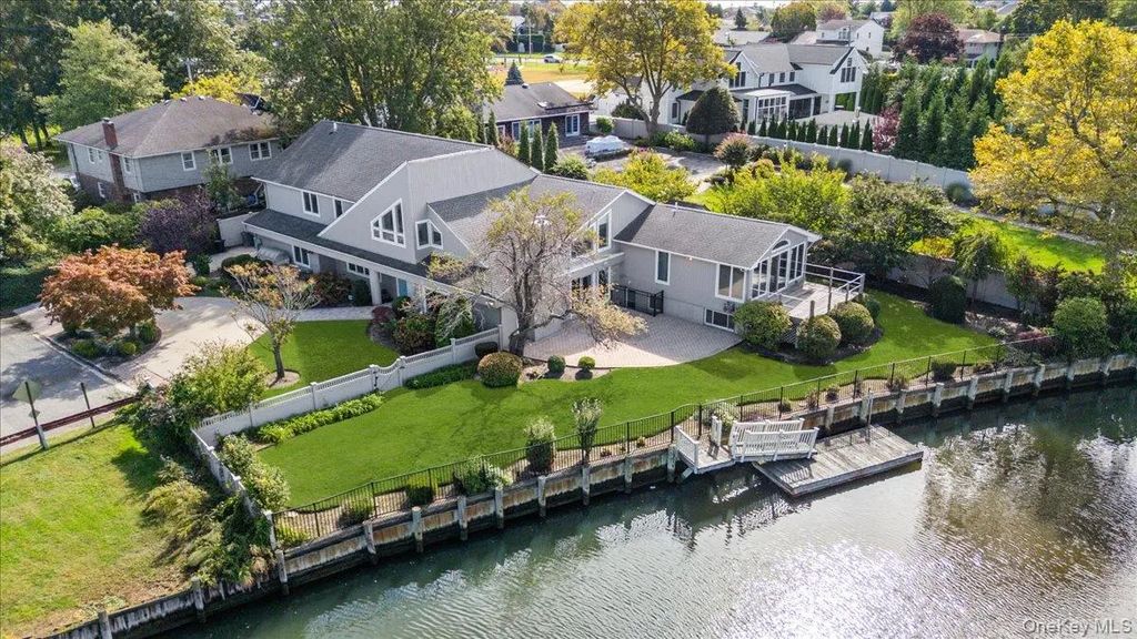 2 Fairfax Road, Massapequa