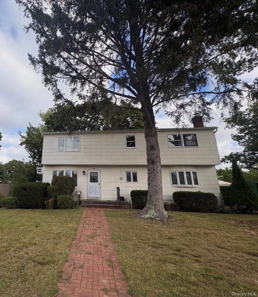 771 Windmill Avenue, West Babylon