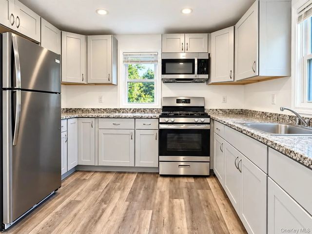 299 Peekskill Hollow Road # Second Floor, Putnam Valley