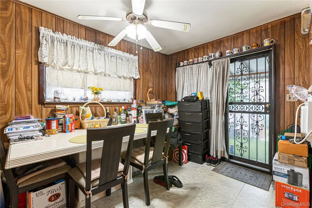24904 148th Road, Rosedale