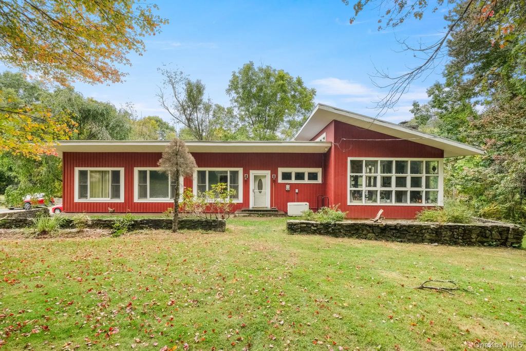 21 Meads Lane, Stormville