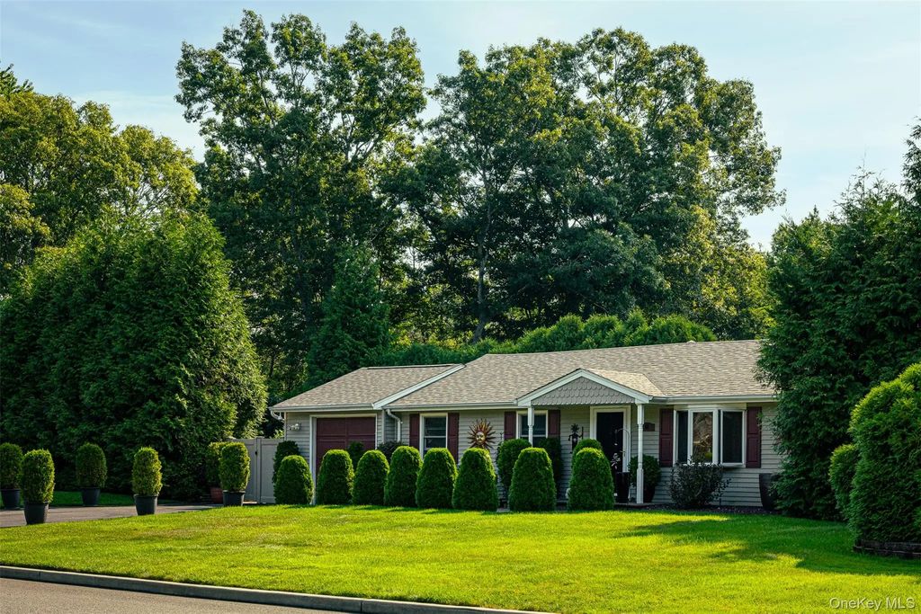 56 Ridge Haven Drive, Ridge