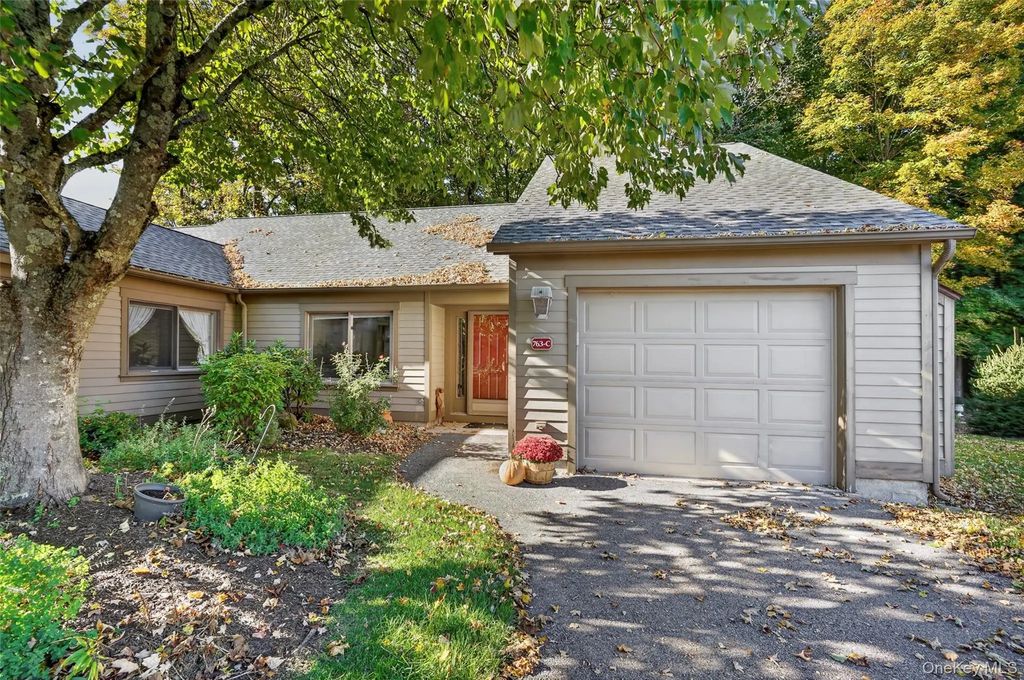763 Heritage Hills Drive # C, Somers