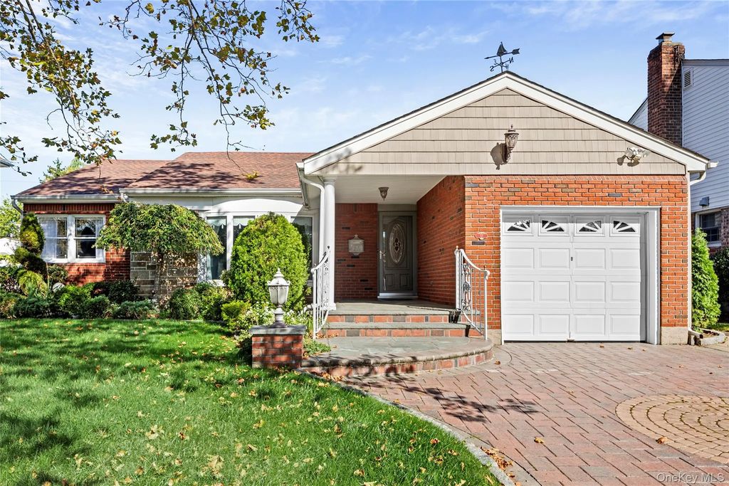 57 Patton Boulevard, New Hyde Park