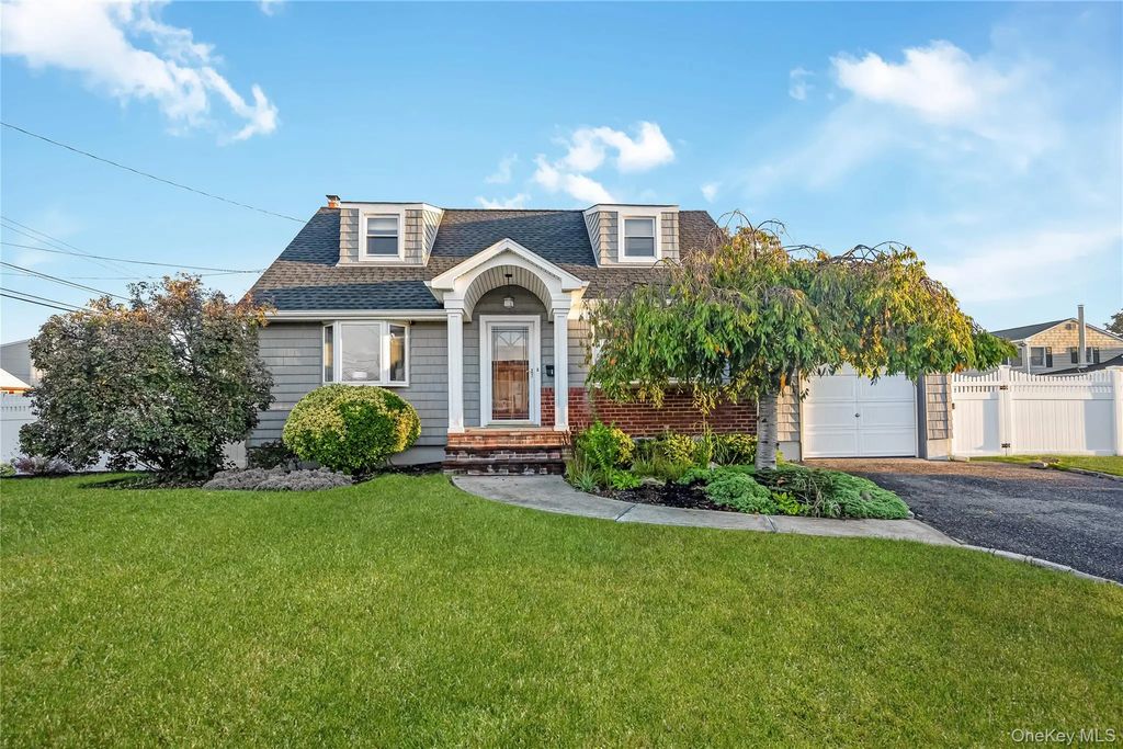 159 Washington Street, Farmingdale