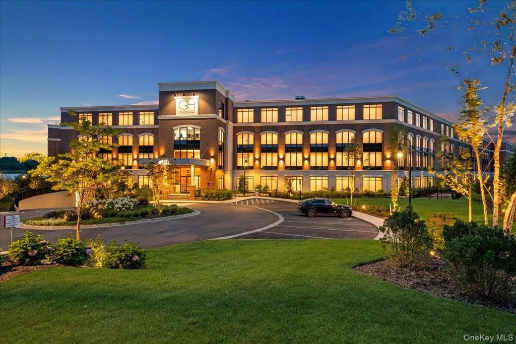 10 Shore Road # 400, Glenwood Landing