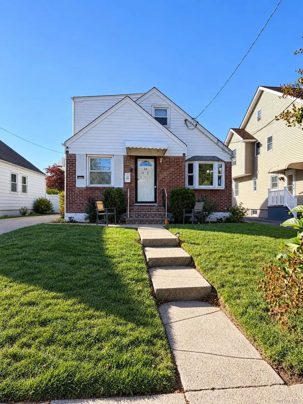 24 N Montgomery Street, Valley Stream