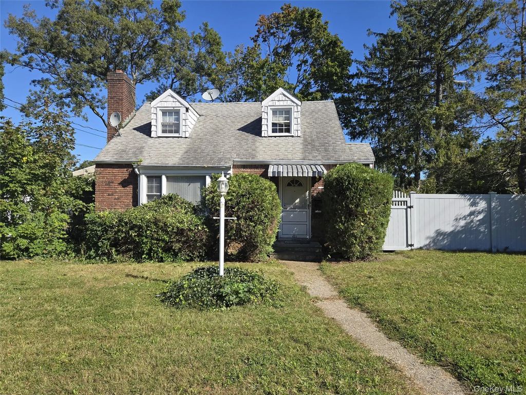455 Walton Street, West Hempstead