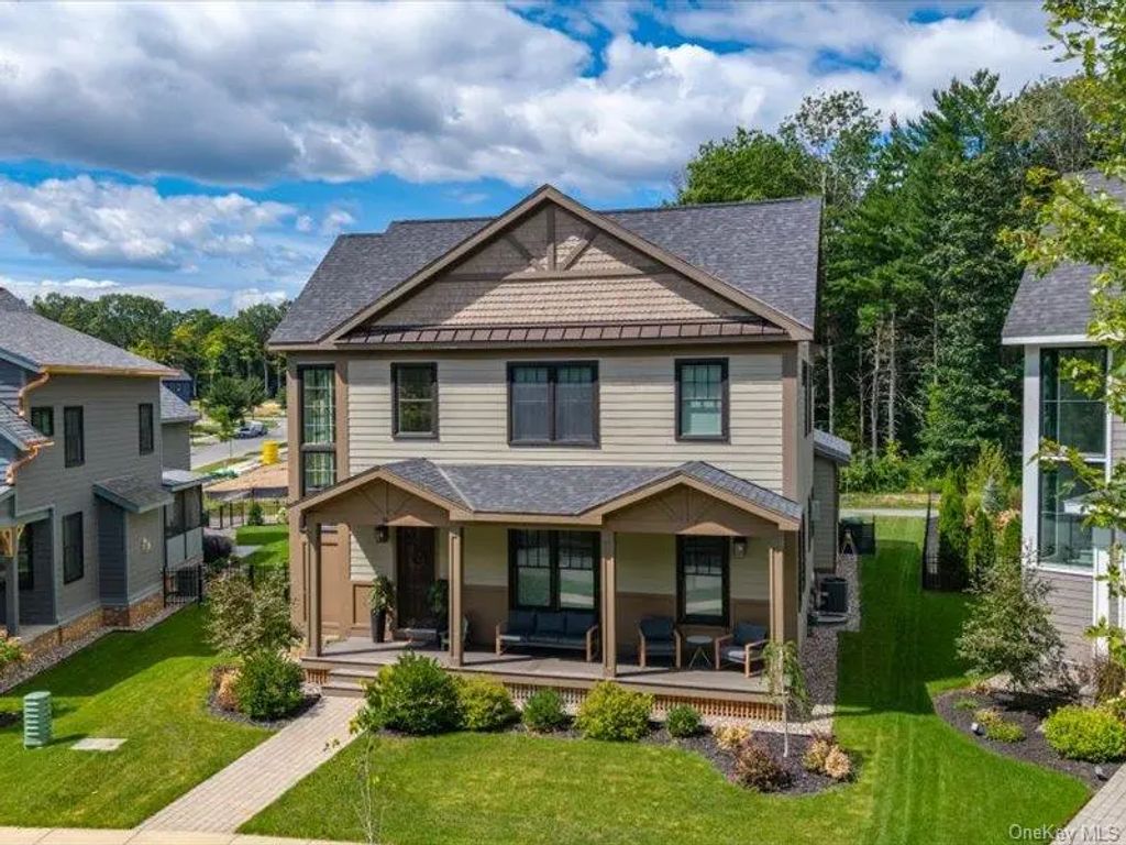 31 Oak Riidge Boulevard, Call Listing Agent