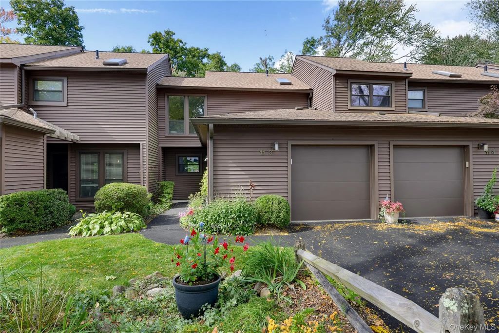 113 Woods Brooke Circle, Ossining