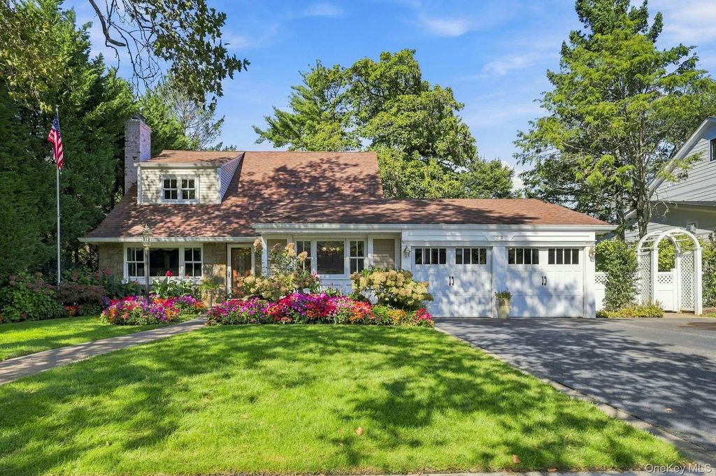 23 Allen Road, Rockville Centre