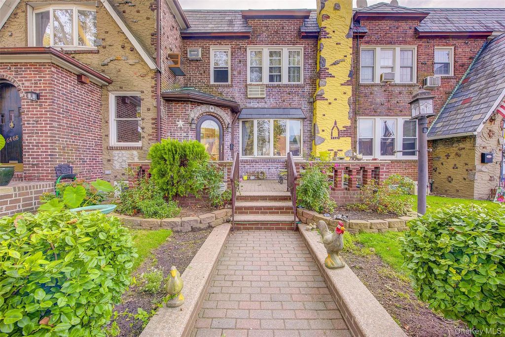 64-66 84th Place, Middle Village