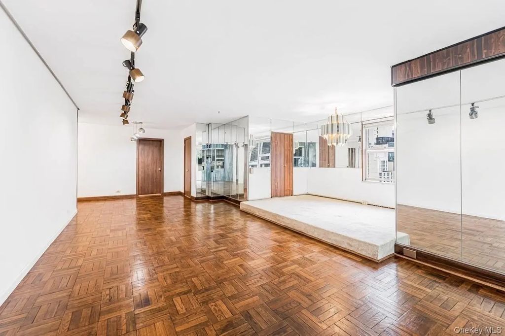77 W 55th Street # 17b, New York (Manhattan)