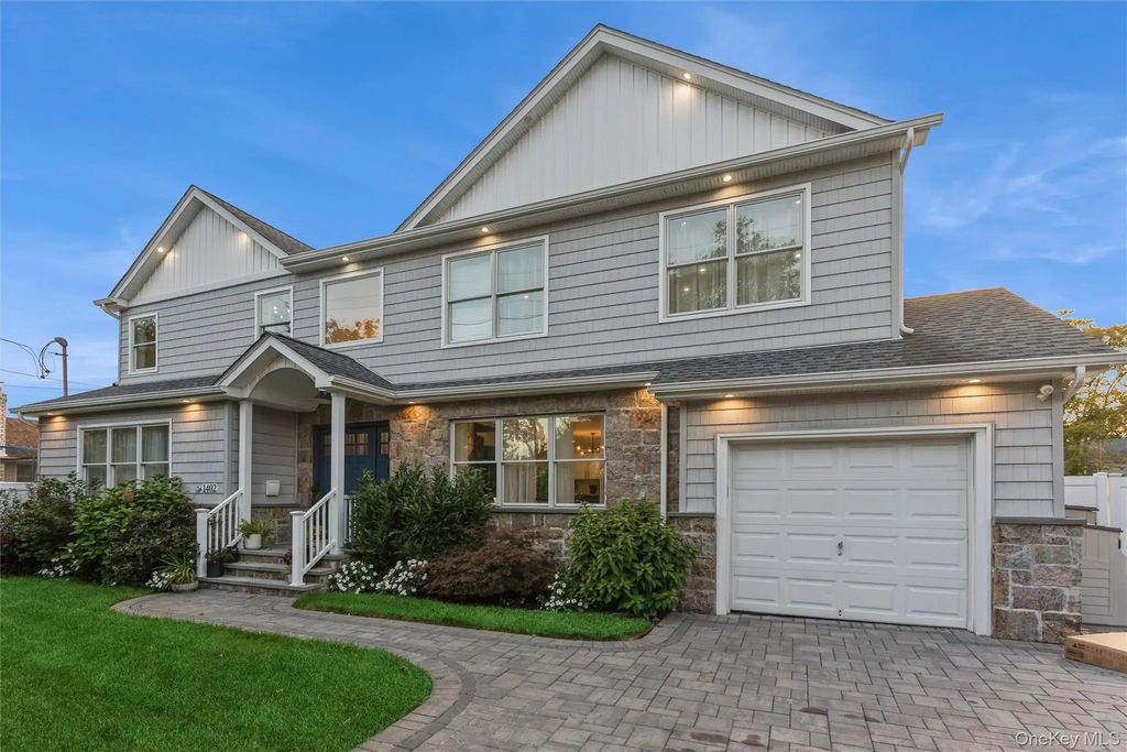 1402 Merrick Avenue, Merrick