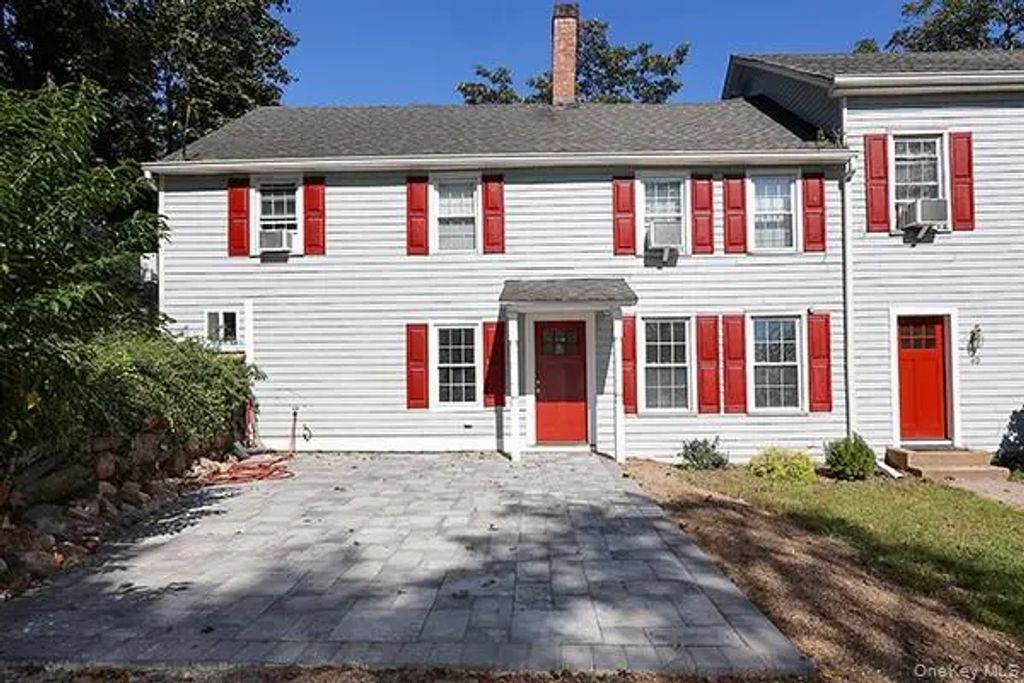40 The Place, Glen Cove