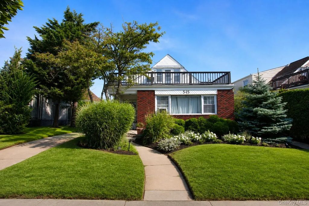 545 E Park Avenue, Long Beach