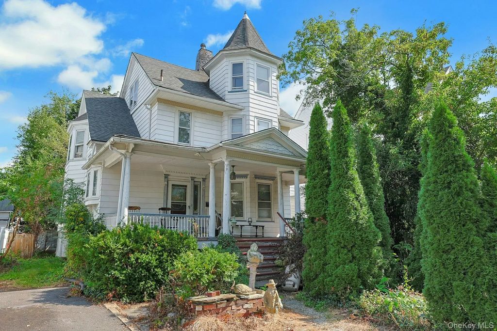 202 Woodland Avenue, New Rochelle