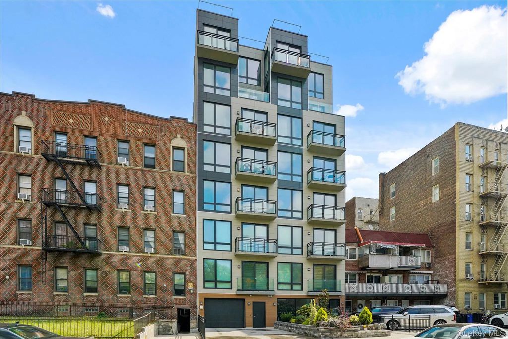 379 Ocean Parkway # 3a, Brooklyn
