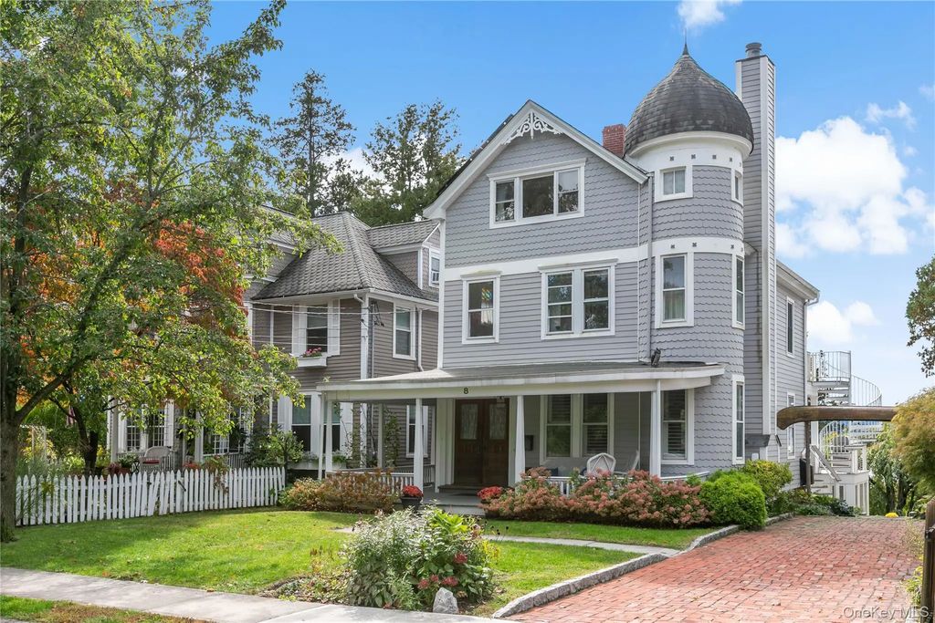 8 Hamilton Avenue, Croton-on-Hudson