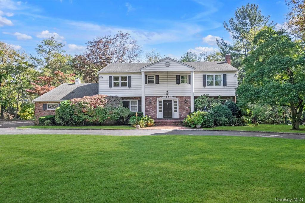 14 Oak Lane, Old Brookville
