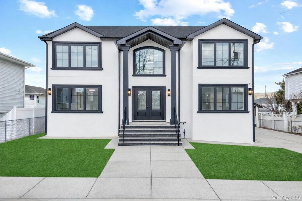 115 Marguerite Avenue, Elmont