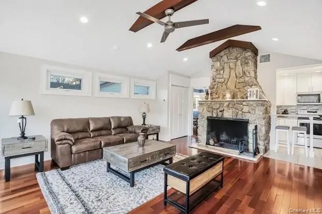 26 Galloway Road # 2, Warwick