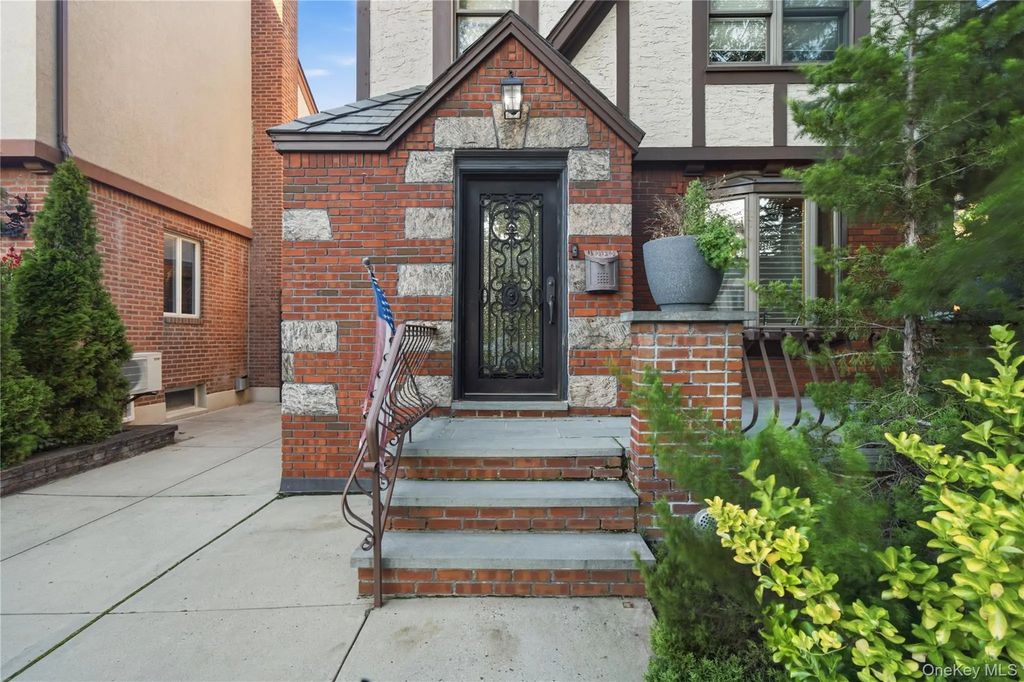 60-39 69th Lane, Maspeth