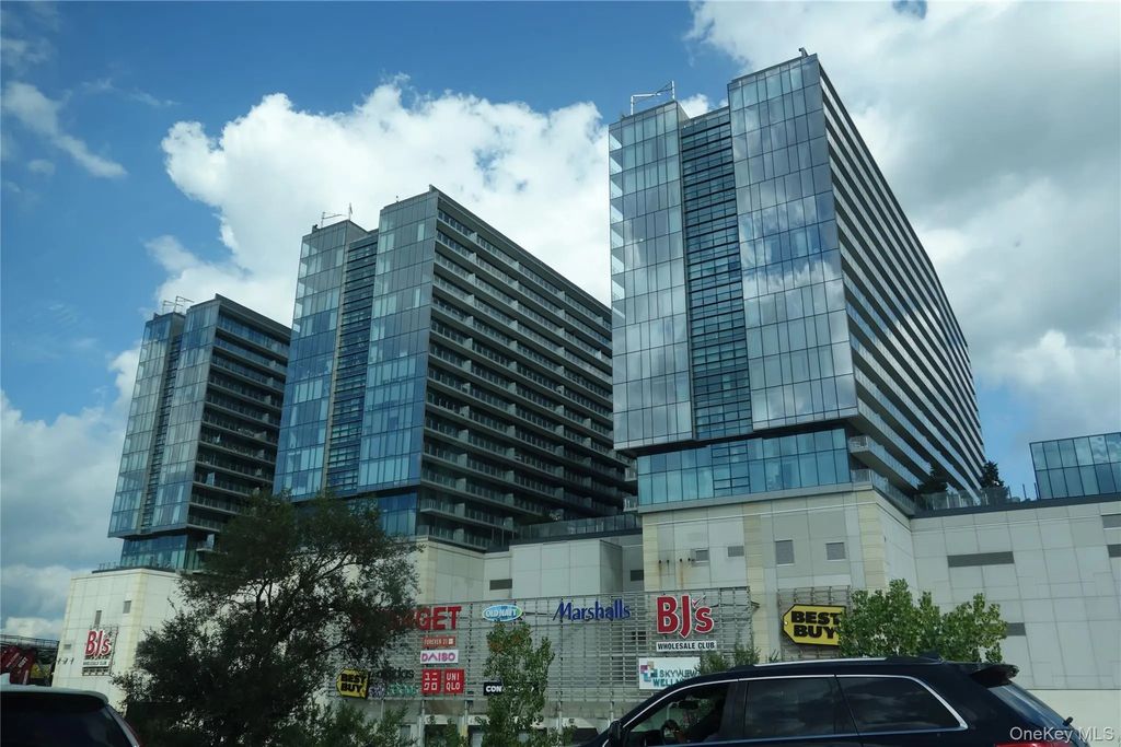 131-07 40th Road # E19, Flushing