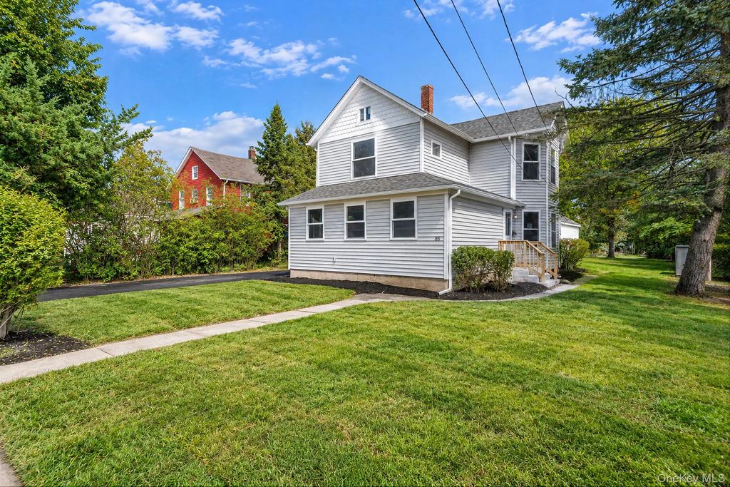 85 Jayne Avenue, Patchogue