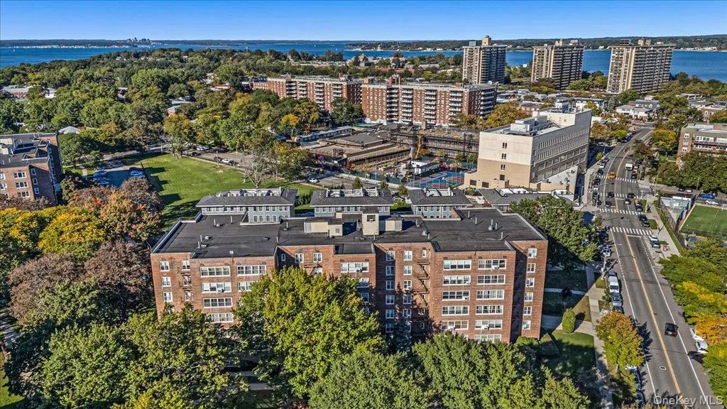 211-65 23rd. Avenue # 3b, Bayside