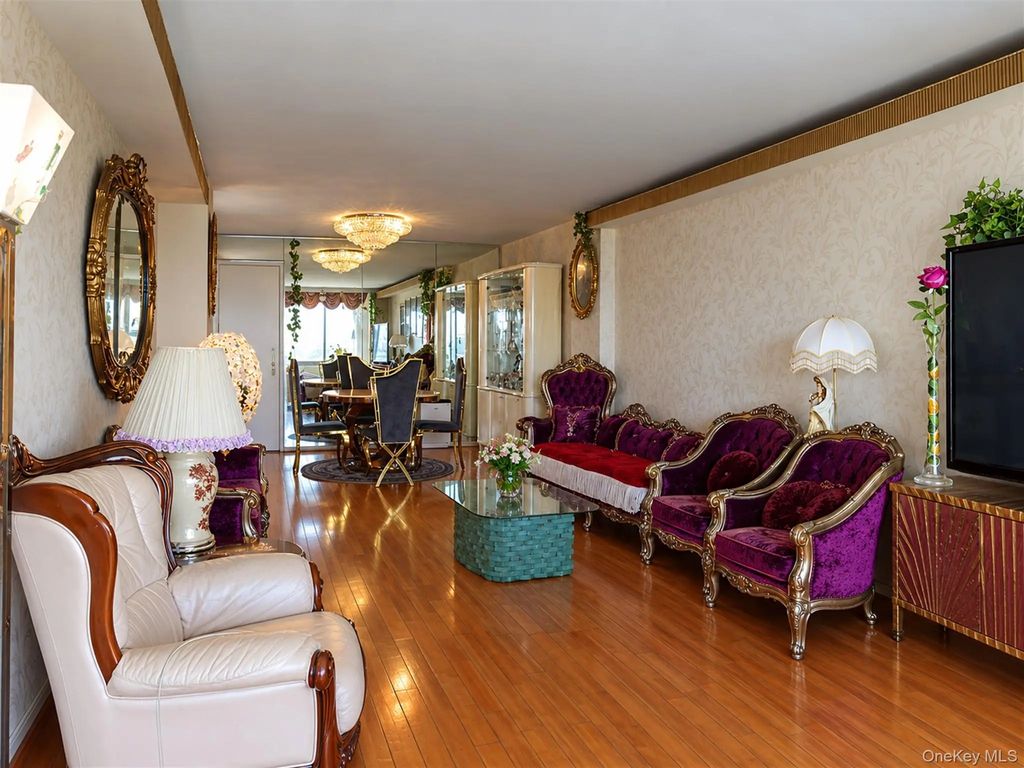 61-20 Grand Central Parkway # C1102, Forest Hills