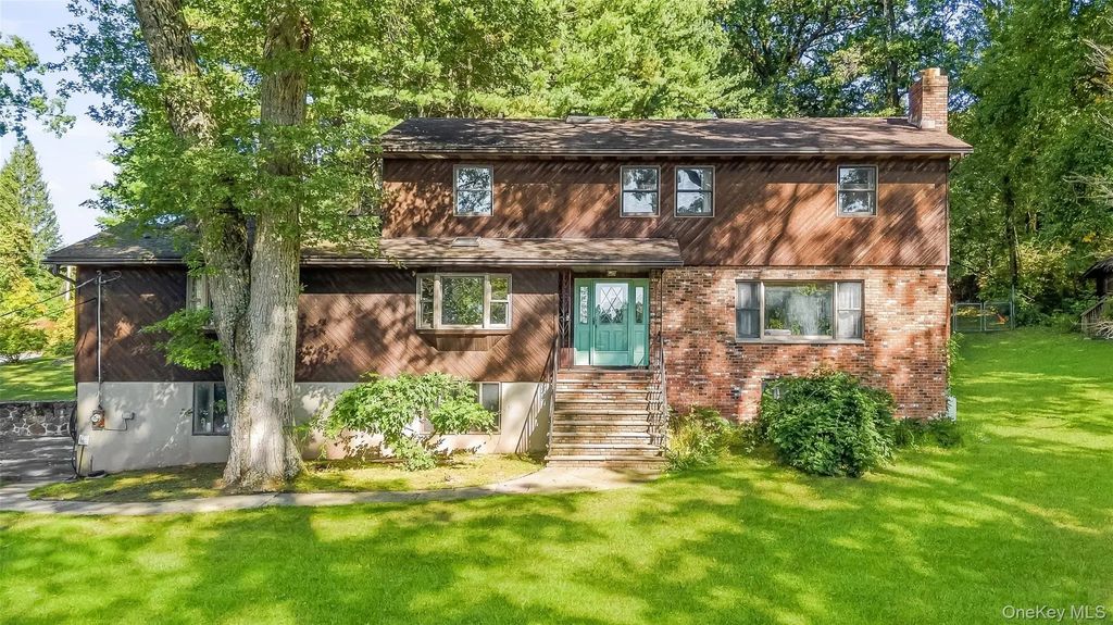 9 Spice Hill Road, Croton-on-Hudson
