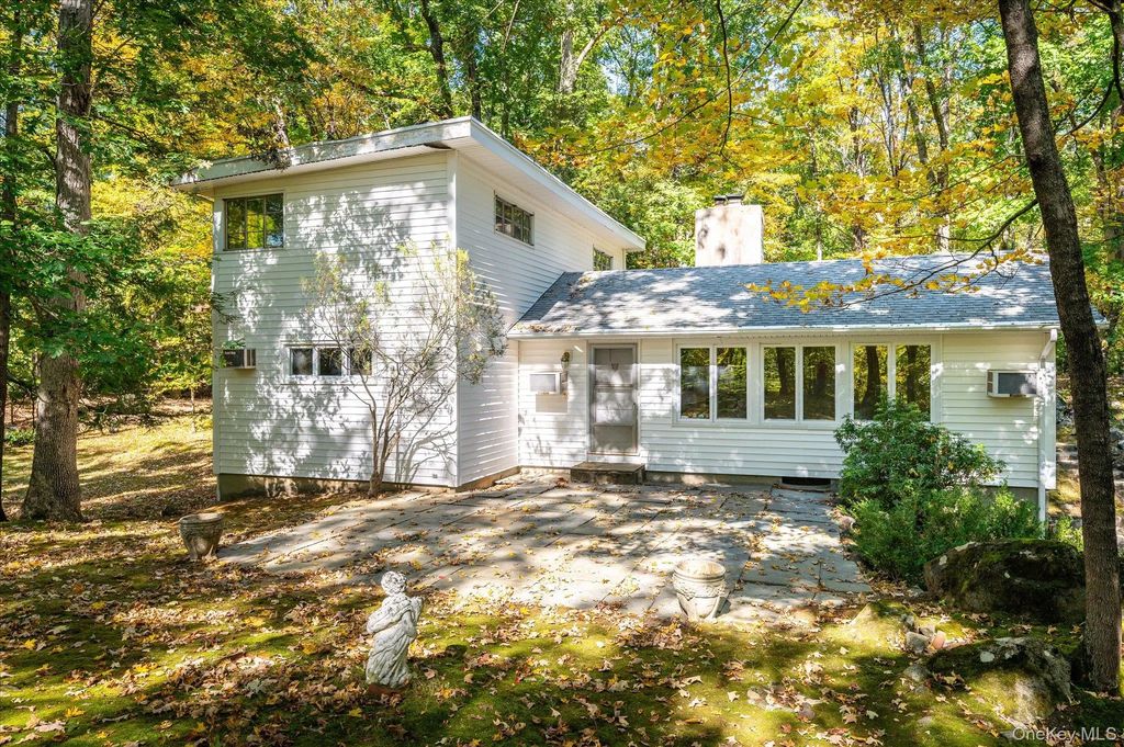 1471 Old Logging Road W, Yorktown Heights