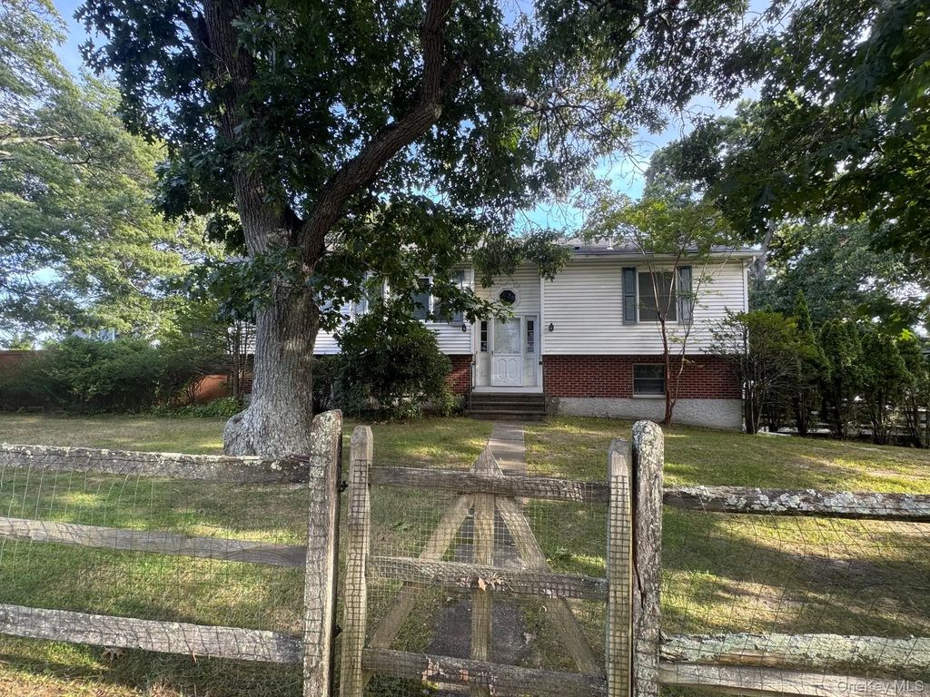 2785 Sigsbee Road, Mattituck