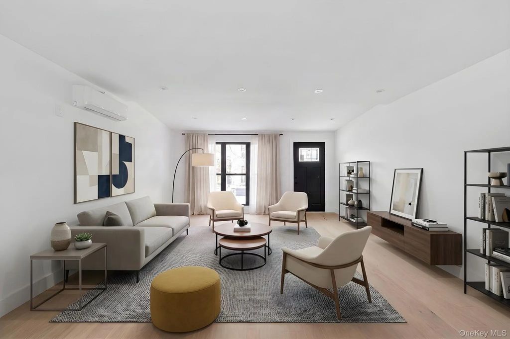 6923 Alderton Street, Rego Park