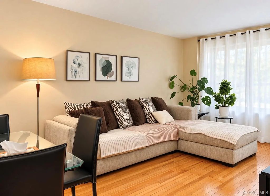 14215 Franklin # 2d, Flushing