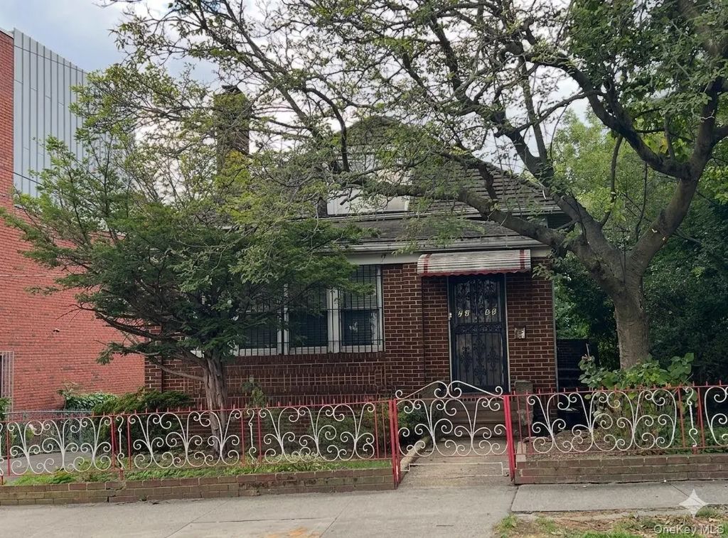72-46 45th Avenue, Woodside