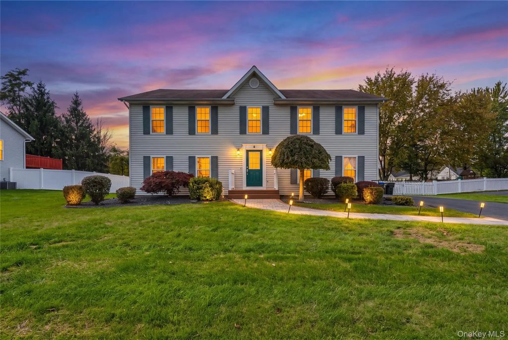 8 Bernadette Way, Washingtonville