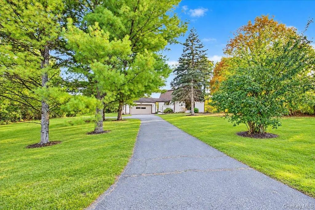 70 Folan Road, Amenia