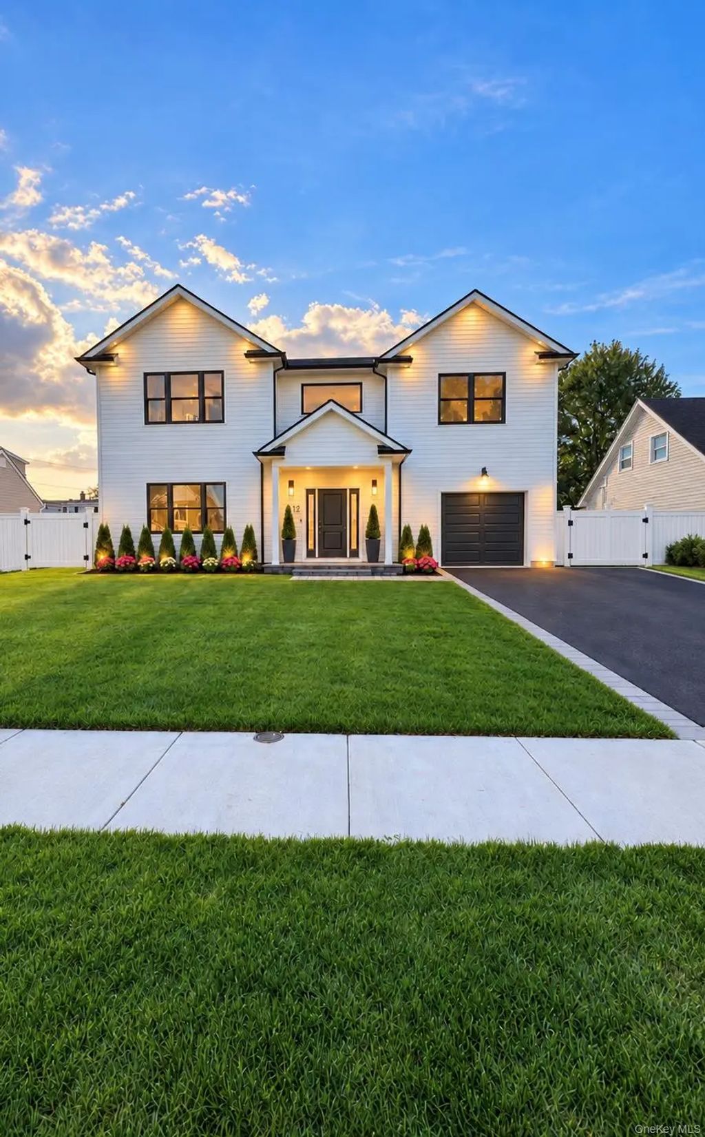 12 Slate Lane, Levittown