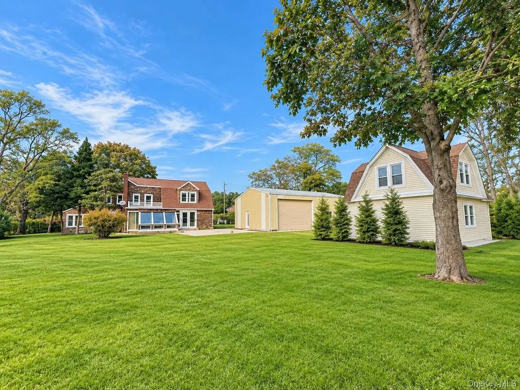 53 Foster Avenue, Hampton Bays