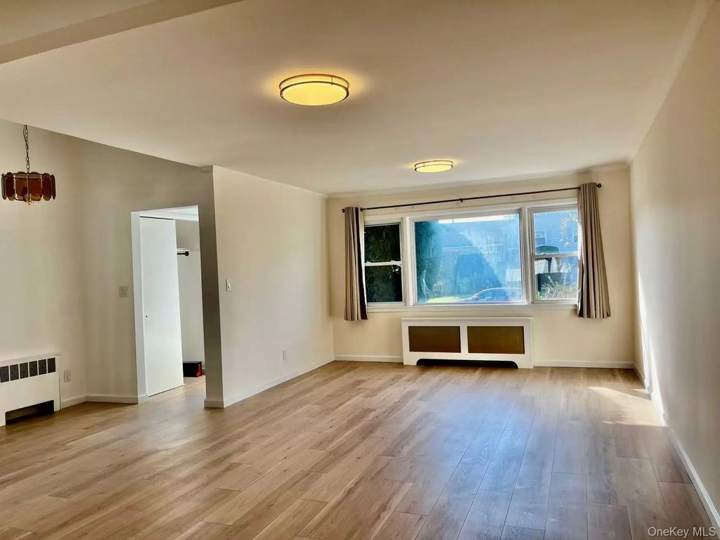 N/A, East Meadow