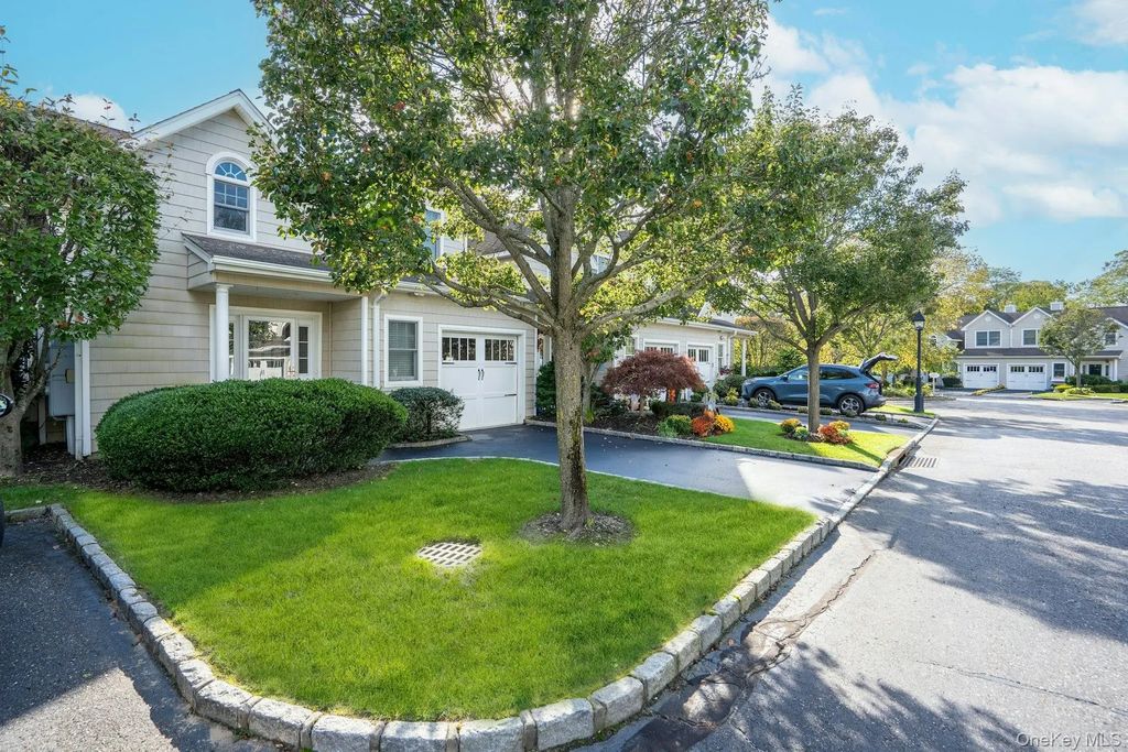 32 Coral Lane, Sayville