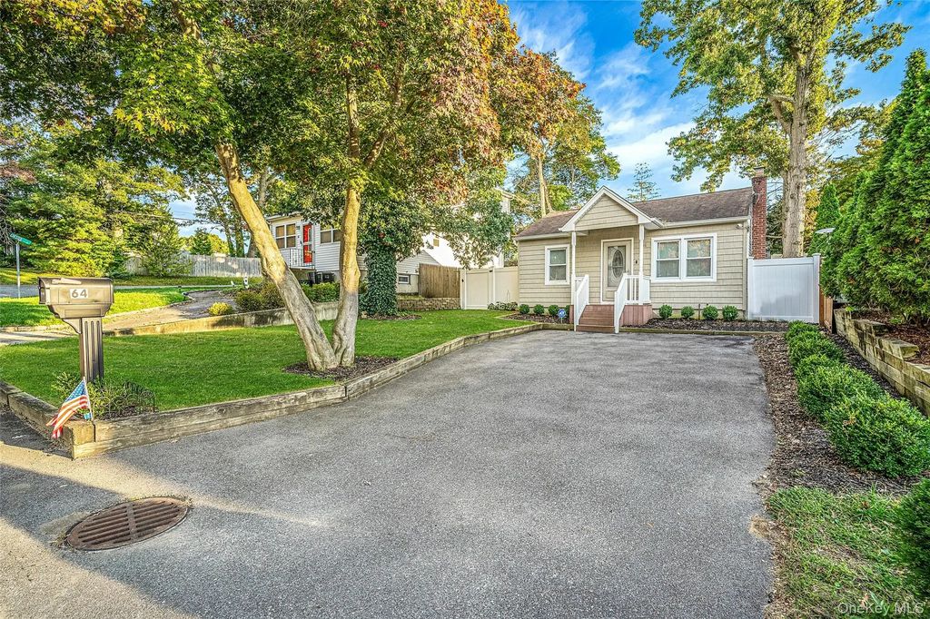 64 Magnolia Avenue, Lake Grove