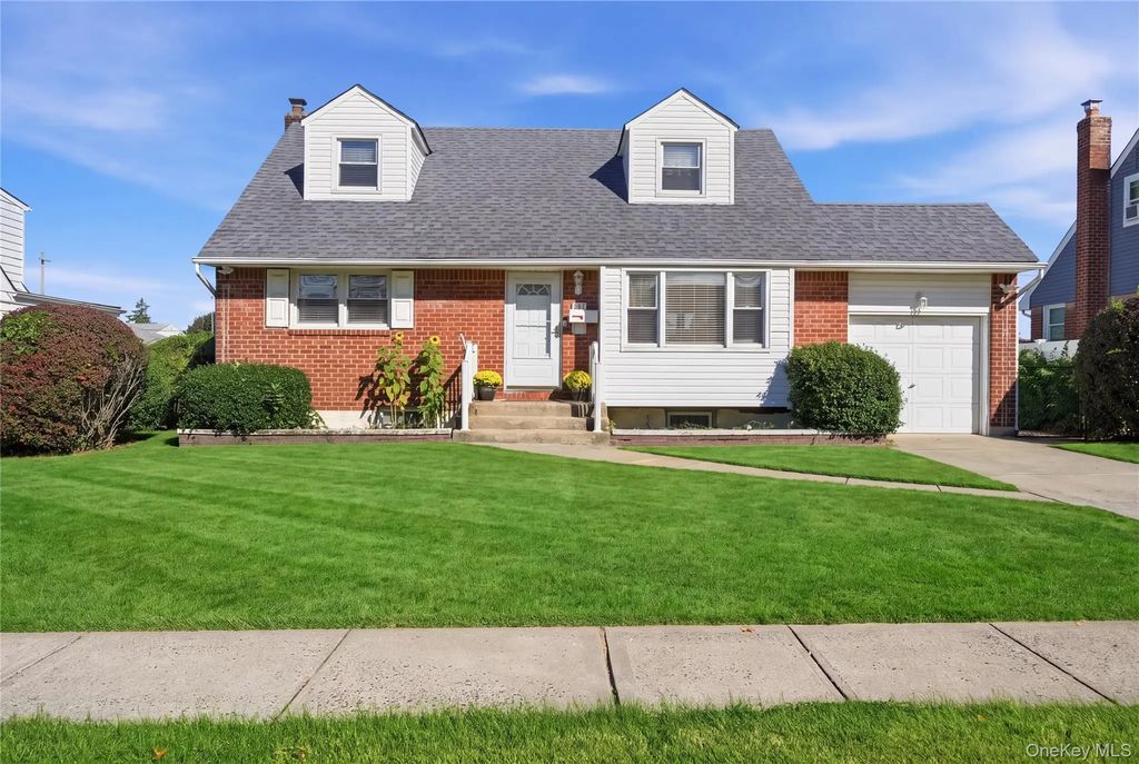 217 N Rutherford Avenue, Massapequa