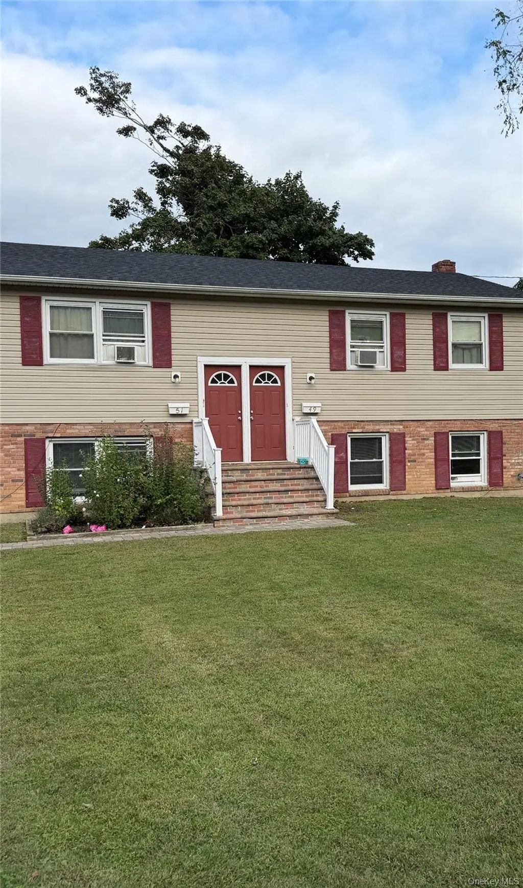 49 Garfield Avenue, Sayville
