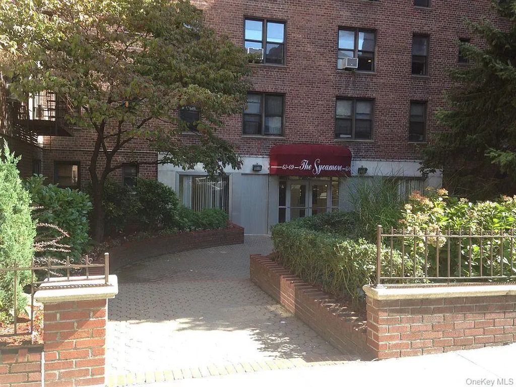 6309 108 Street # 5j, Forest Hills